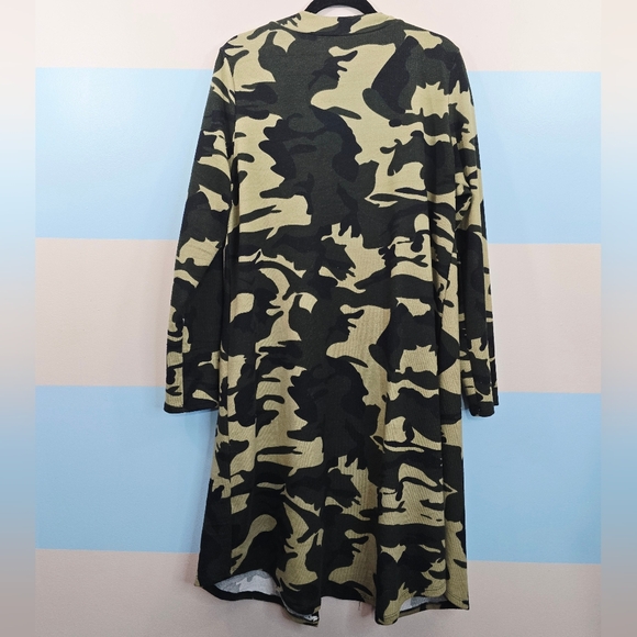 Women's Camouflage Open Front Long Cardigan - Picture 4 of 5